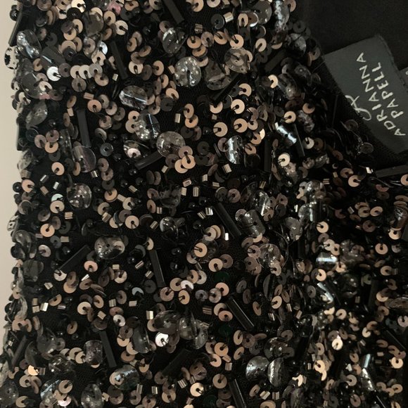 ADRIANNA PAPELL, SEQUIN SLEEVELESS COCKTAIL DRESS (pre-owned) dry cleaned size 4 - Picture 7 of 15